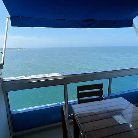 Refugio Maritimo En Laguito * Cartagena